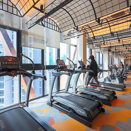 Scarletz Suites Klcc By Mykey Global Kuala Lumpur Bagian luar foto The gym at the 39th floor