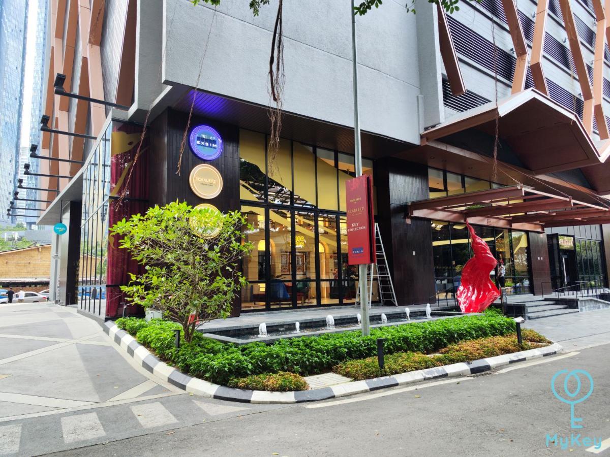 Scarletz Suites Klcc By Mykey Global Kuala Lumpur Bagian luar foto The hotel's entrance